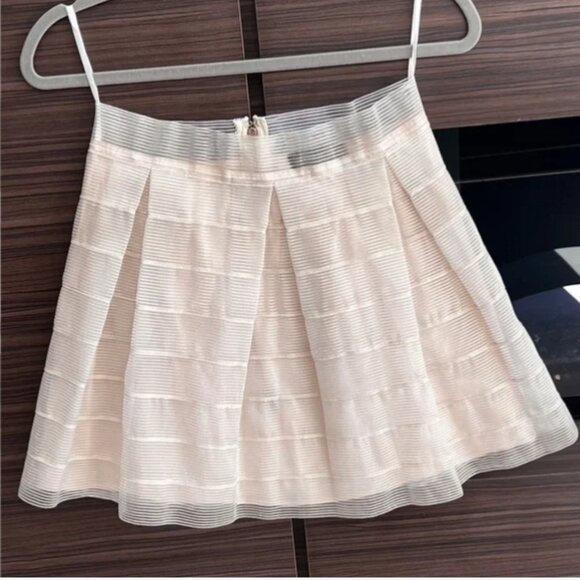 Endless Rose Skirt - Picture 2 of 8